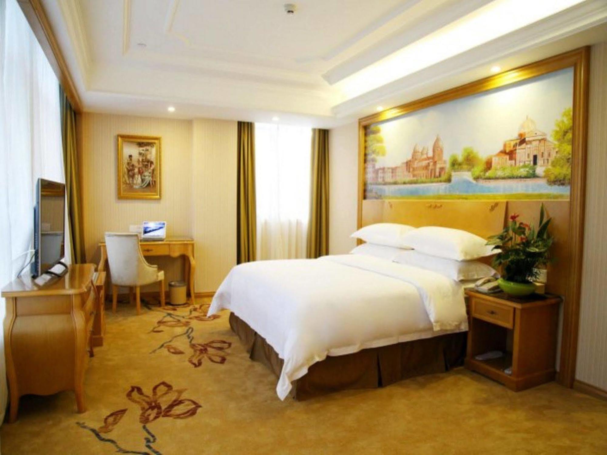 Vienna International Hotel Meizhou Spindle Bridge Branch Kültér fotó